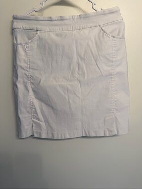 LIKE NEW Women’s White Golf Skort with Pockets Size 10 Brand Tribal